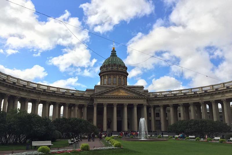 俄羅斯 | 聖彼得堡：與涅瓦大道的星巴克早午餐插曲