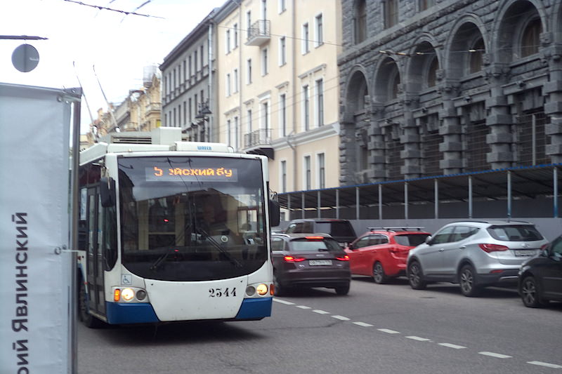 俄羅斯 | 聖彼得堡：搭人工收費公車遊涅瓦大道