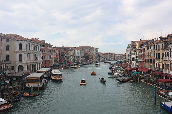 歐洲 | 義大利冬季限定：與「威尼斯嘉年華會」華麗相約