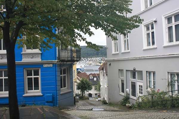 北歐 | 挪威：漫步卑爾根，寧靜北歐風彩色小鎮