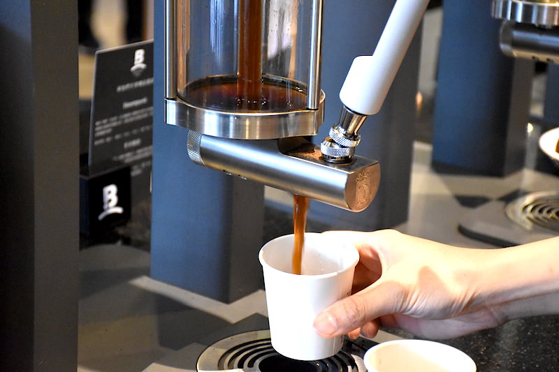 伯朗咖啡館推全新莊園藍山咖啡與Steampunk咖啡機萃出精品咖啡
