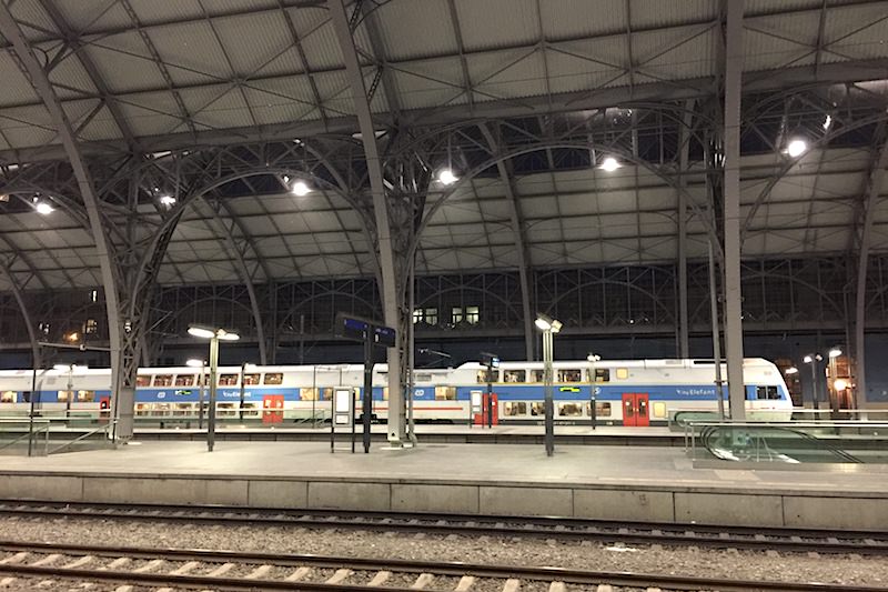 捷克 | 從布拉格中央車站到維也納中央車站最早班火車體驗