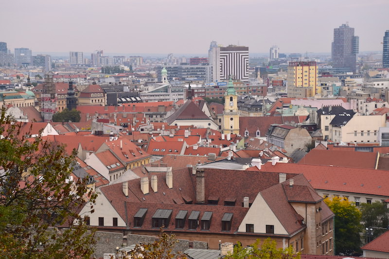 斯洛伐克 | 布拉提斯拉瓦城堡：眺望多瑙河.老城區.UFO觀景台